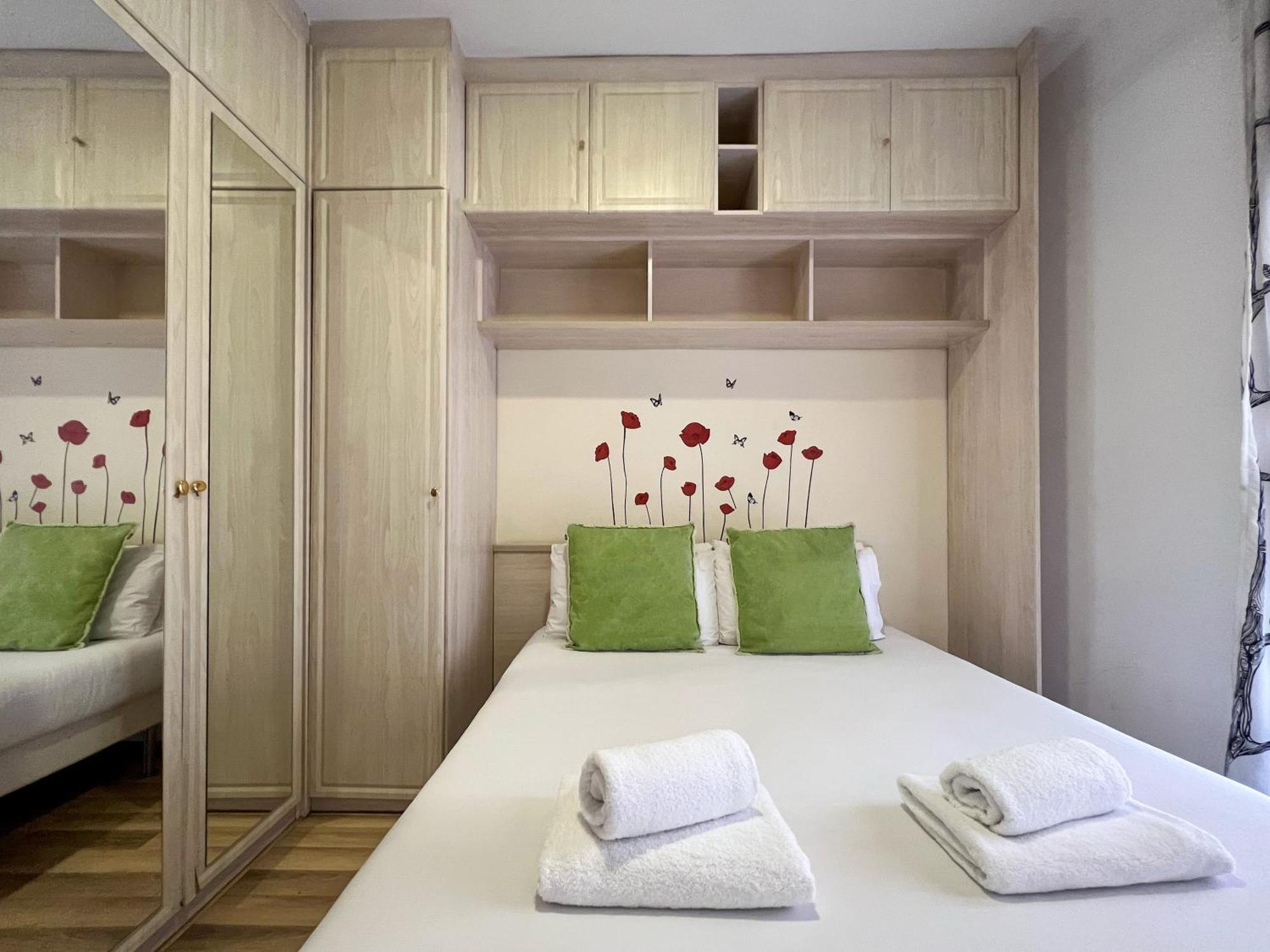 Stay U-Nique Apartments Sardenya II バルセロナ エクステリア 写真